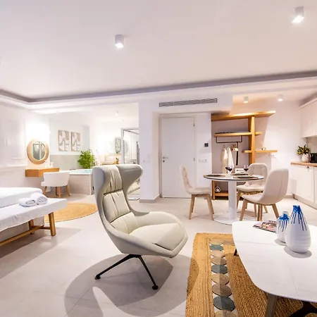 Achillion Luxury Corfu & פראמה