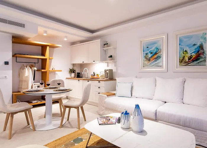 شقة Achillion Luxury Corfu &