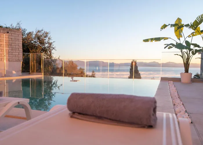 شقة Achillion Luxury Corfu &