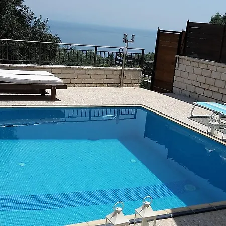 Achillion Luxury Corfu & Apartament