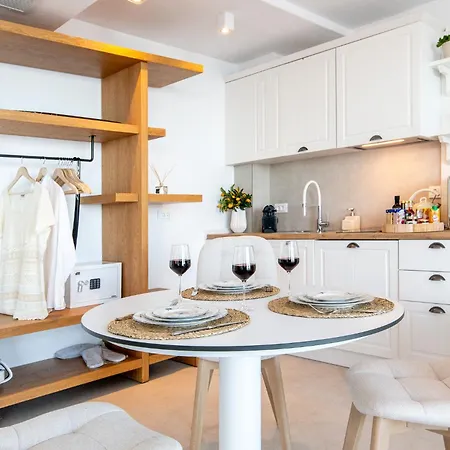 Achillion Luxury Corfu & *