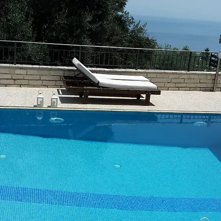 Achillion Luxury Corfu & Apartman