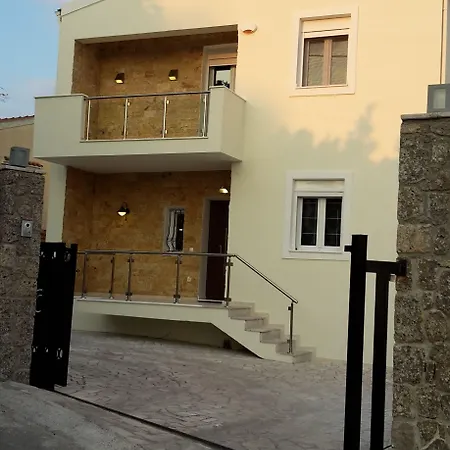 Achillion Luxury Corfu & Pérama