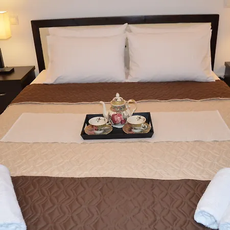 Achillion Luxury Corfu & Apartman *