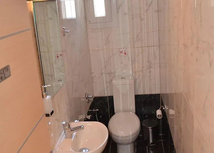 Achillion Luxury Corfu & Перама