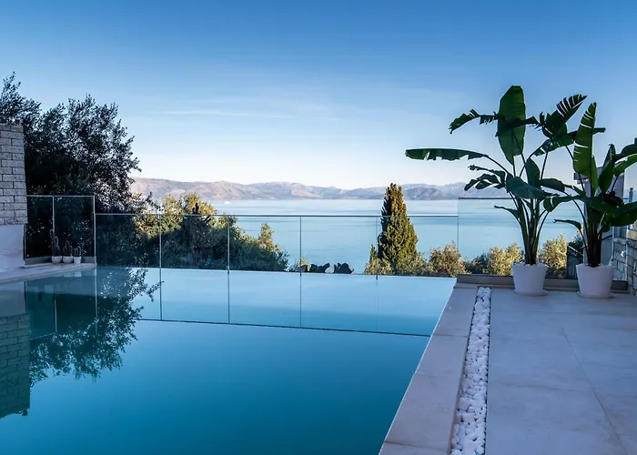 Achillion Luxury Corfu & Перама