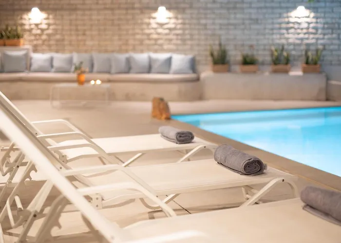 Achillion Luxury Corfu & Апартаменты Перама