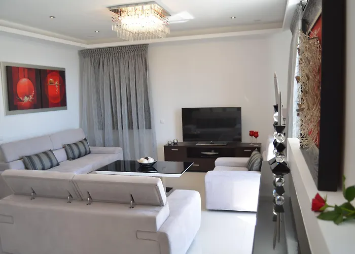 Achillion Luxury Corfu & Перама